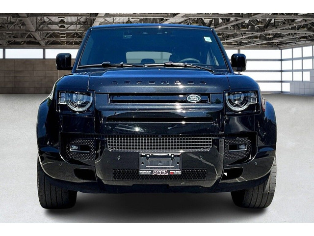 2023 Land Rover Defender 110 V8 | LOADED | Vented Leather | Pano in Cars & Trucks in Mississauga / Peel Region - Image 3