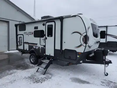 2025 GEO PRO G20BH Price: $44,195 Floor Plan Features Length: 21’ 2” Weight: 3,868lbs Sleeps: Full B...