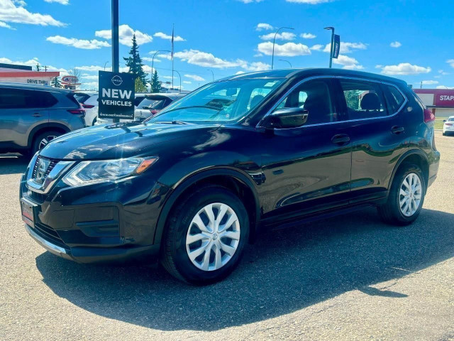 2017 Nissan Rogue in Cars & Trucks in Calgary - Image 4