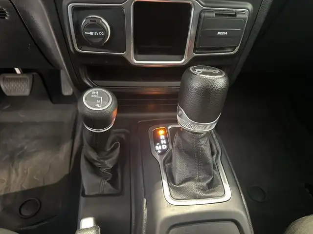2020 Jeep Wrangler Sport dans Autos et camions dans Région d’Oakville/Halton - Image 21