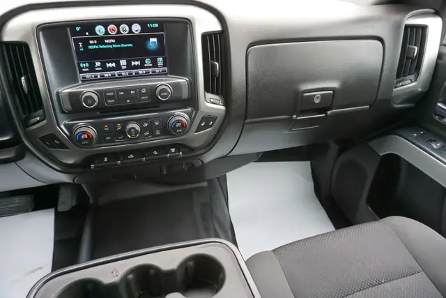 2018 Chevrolet Silverado 2500HD in Cars & Trucks in Oakville / Halton Region - Image 13
