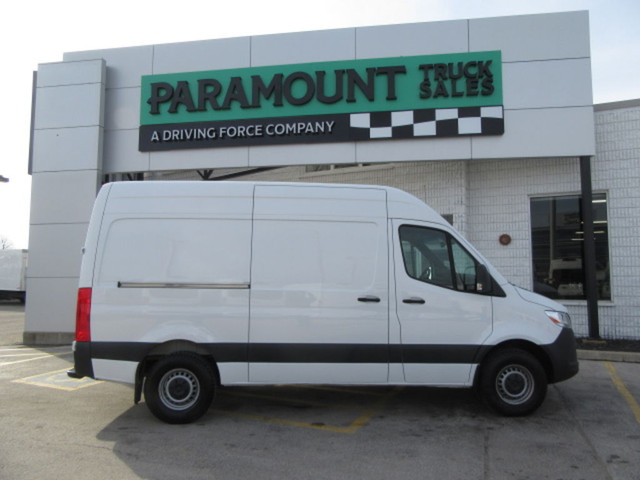 2022 Mercedes-Benz Sprinter Cargo Van 2500 DIESEL 3 PASSENGER HI in Cars & Trucks in Oakville / Halton Region - Image 2