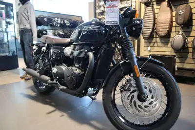 2025 Triumph Bonneville T120 Black Jet Black Sophisticated and moody, the iconic T120 Black. All the...
