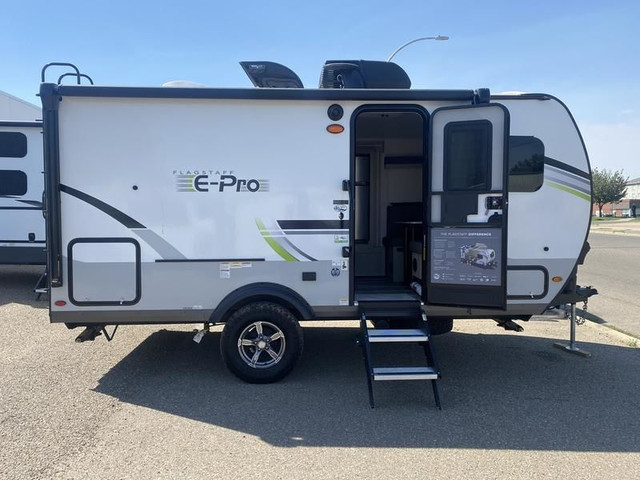 2022 Forest River Flagstaff E-Pro E16BH in Travel Trailers & Campers in Medicine Hat - Image 3