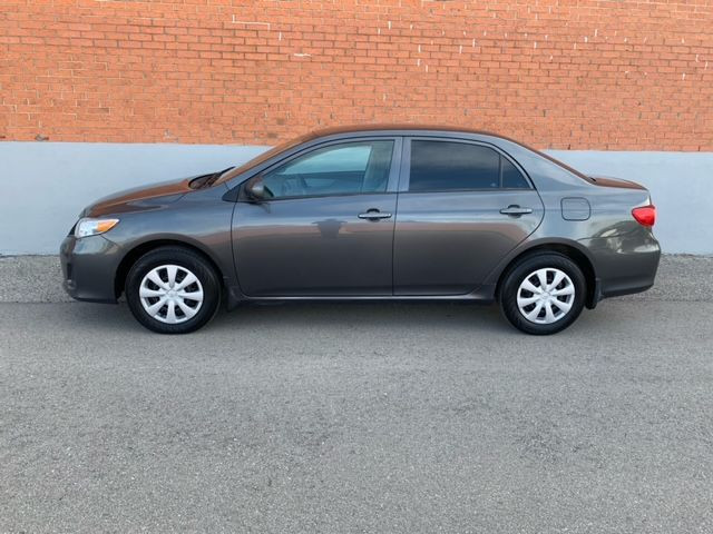  2012 Toyota Corolla CE in Cars & Trucks in Oakville / Halton Region - Image 2