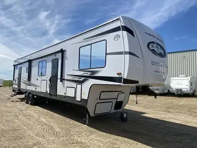 EXCLUSIVE ROCKY MOUNTAIN EDITION!Adventure-Ready. Family-Approved.Prepare to explore in style and co...