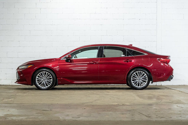 2020 Toyota Avalon Limited | Premium | Affichage tête haute in Cars & Trucks in City of Montréal - Image 4