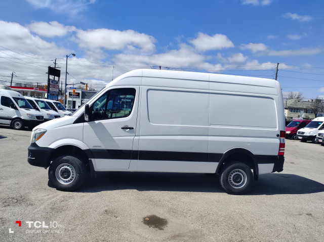 2015 Mercedes-benz sprinter 4x4 DIESEL in Cars & Trucks in City of Toronto - Image 2