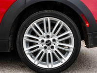 KEY POINTS & FEATURES Recent addition to MINI Toronto's carefully selected Pre-Owned Inventory! Acci... (image 6)