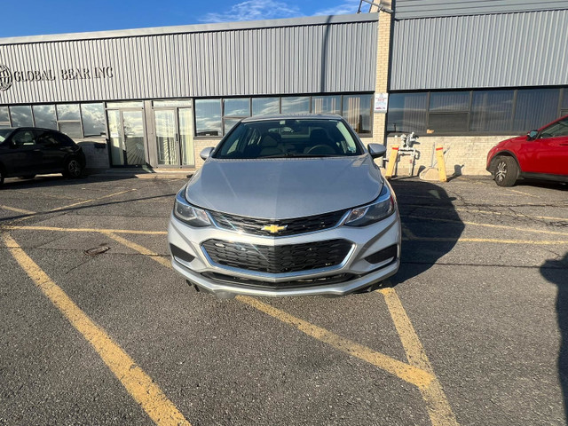 2018 Chevrolet Cruze LT in Cars & Trucks in City of Montréal