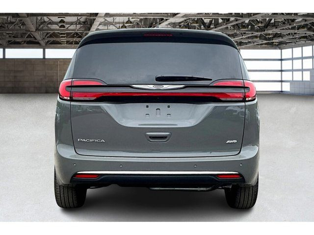 2025 Chrysler Pacifica Select in Cars & Trucks in Mississauga / Peel Region - Image 4