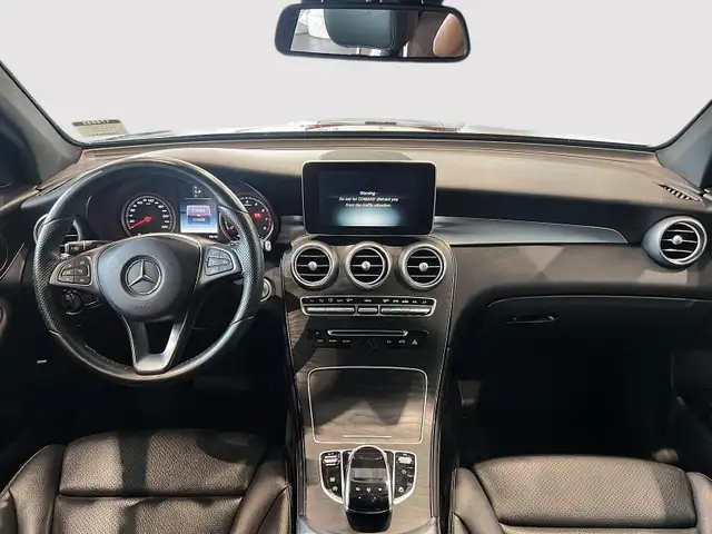 2016 Mercedes-Benz GLC300 4MATIC Great value! Nicely equipped!63838164748161124