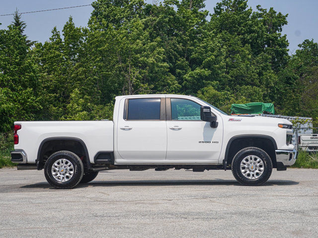 2024 Chevrolet Silverado 2500HD LT- Heated Seats / Steering in Cars & Trucks in Barrie - Image 2