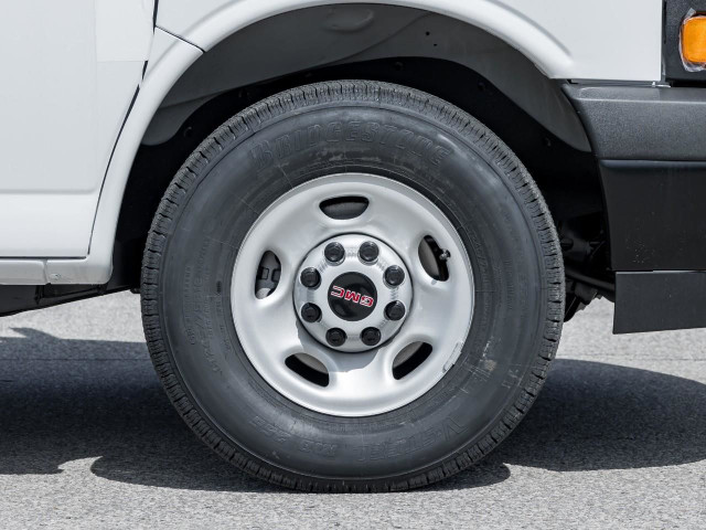 2025 GMC Savana 2500 Work Van in Cars & Trucks in Mississauga / Peel Region - Image 4