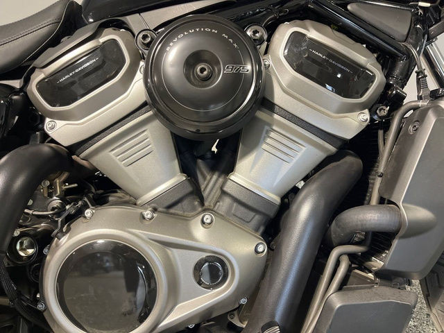 2022 Harley-Davidson RH975 - Nightster in Street, Cruisers & Choppers in Calgary - Image 3
