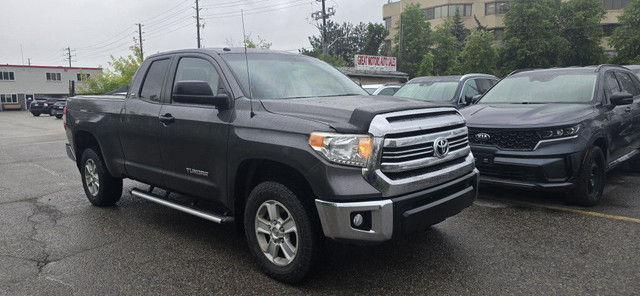 2016 Toyota Tundra SR 4.6L V8 4x4 Double Cab 6.6 ft. box 145.7 i in Cars & Trucks in City of Toronto - Image 2