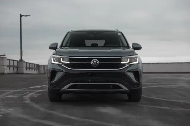 2023 Volkswagen Taos in Cars & Trucks in Delta/Surrey/Langley - Image 4