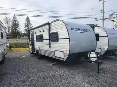 . 2025 KZ-RV sportsmen classic 160QB $63 per week for 240 months at 8.49% Discover the 2025 KZ-RV 16...