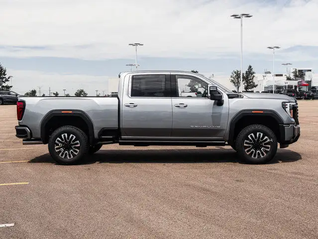 2025 GMC Sierra 3500HD Denali Ultimate dans Autos et camions dans Comté de Strathcona - Image 11