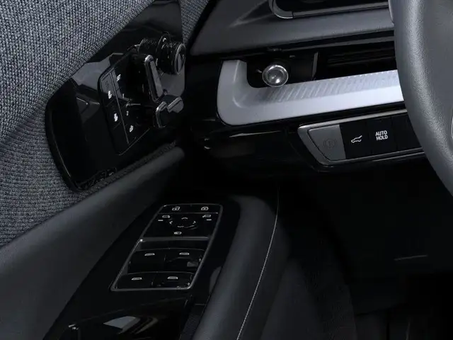 2025 Cadillac OPTIQ Sport in Cars & Trucks in Oakville / Halton Region - Image 26