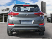 Odometer is 24672 kilometers below market average! Coliseum Gray 2018 Hyundai Tucson Premium FWD 6-S... (image 4)