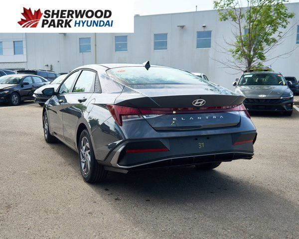2025 Hyundai Elantra Preferred | Forward Collision-Avoidance in Cars & Trucks in Edmonton - Image 3