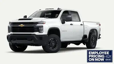 This Chevrolet Silverado 3500HD boasts a Turbocharged Diesel V8 6.6L/403 engine powering this Automa...