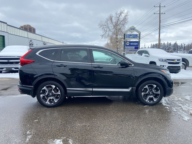  2017 Honda CR-V Touring LEATHER PANO NAV in Cars & Trucks in Calgary - Image 4