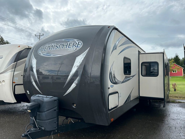  2014 Hemisphere 300BH in RVs & Motorhomes in Gaspé