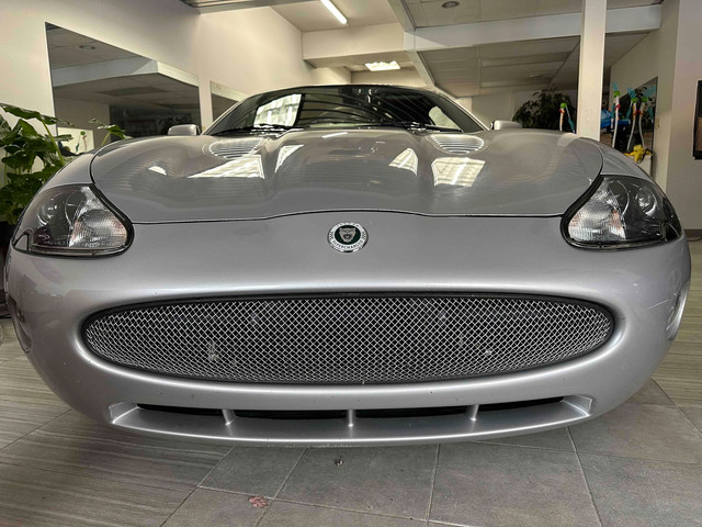 2006 Jaguar XK-Series XKR in Cars & Trucks in St. Catharines - Image 2