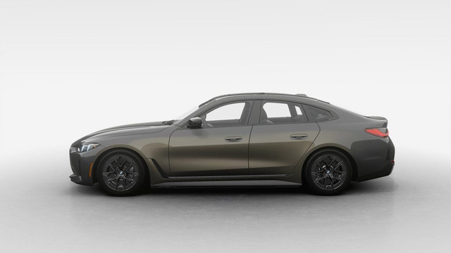 2025 BMW i4 eDrive35 Gran Coupe | Premium | Chargeur flexible in Cars & Trucks in City of Montréal - Image 4