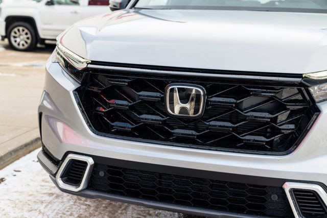 2025 Honda CR-V Hybrid Touring in Cars & Trucks in Edmonton - Image 3