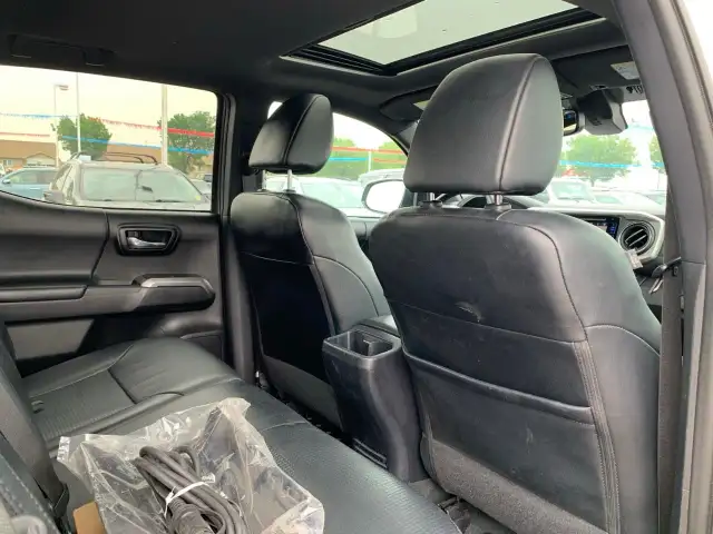2018 Toyota Tacoma dans Autos et camions dans Medicine Hat - Image 24