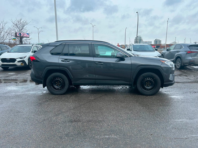 2021 Toyota RAV4 XLE AWD | Toit Ouvrant | Sièges Chauff  | Mags  in Cars & Trucks in City of Montréal - Image 4