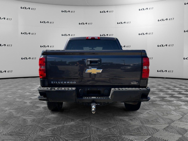 2015 Chevrolet Silverado 1500 in Cars & Trucks in Ottawa - Image 4