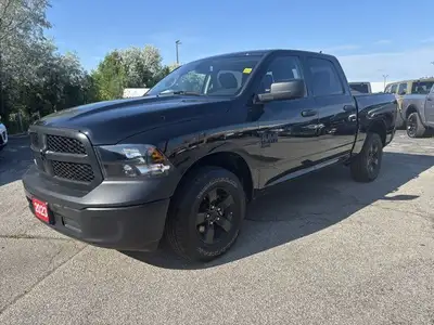 Clean Car Fax**Ram 1500**Tradesman**3.6L**V6**Black Package**4x4**40/20/40 Bench Seat**8.4 Touchscre...