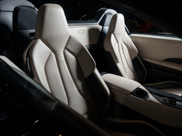 2020 BMW i8 2020 BMW i8 Roadster in Cars & Trucks in Québec City - Image 4