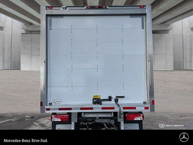 2024 Mercedes-Benz Sprinter 4500 144 Wheelbase RWD in Cars & Trucks in Longueuil / South Shore - Image 4
