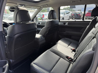 Hyundai Santa Fe Luxe AWD Cuir Mags Toit Ouvrant 7 Passagers 2024 à vendreJAMAIS ACCIDENTÉ!! Chargeu... (image 9)