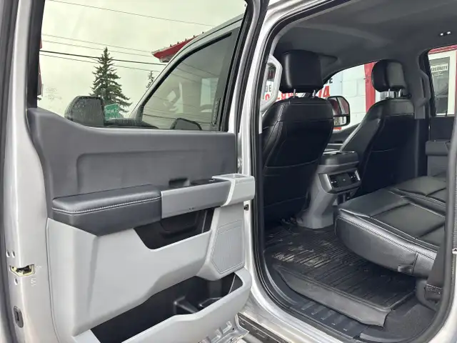 2023 Ford Super Duty F-350 SRW XLT | 6.7L DIESEL | CREW CAB | 8  dans Autos et camions dans Calgary - Image 17