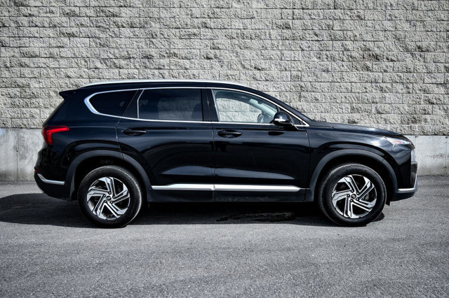 2022 Hyundai Santa Fe Preferred AWD • HEATED SEATS • ADAPTIVE CR in Cars & Trucks in Kingston - Image 2