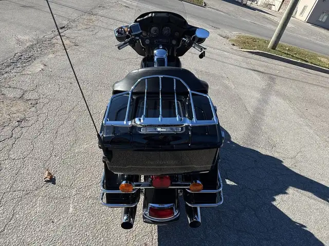 2011 Harley-Davidson Electra Glide Classic ~ ELECTRA GLIDE CLASS in Sport Touring in City of Toronto - Image 21