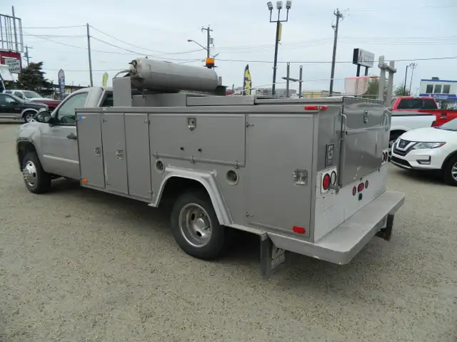 2008 GMC Sierra 3500 SERVICE TRUCK /ONLY 110 000 KMS  dans Autos et camions dans Ville d’Edmonton - Image 11