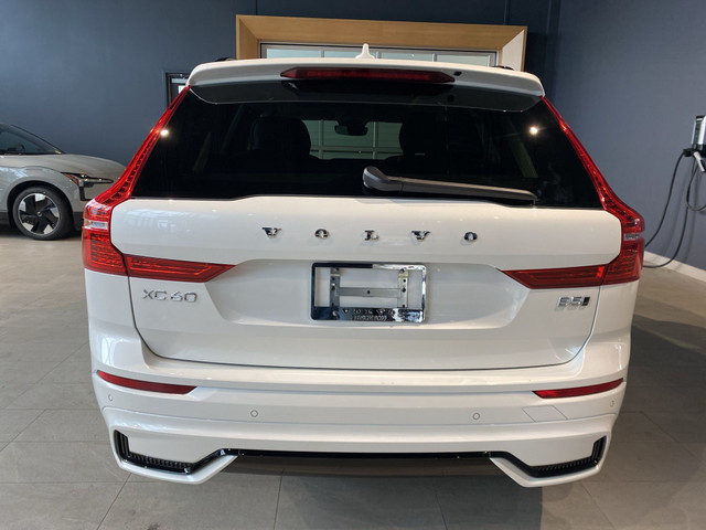 2024 Volvo XC60 B5 AWD Plus Dark Theme in Cars & Trucks in Edmonton - Image 4