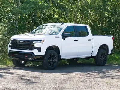 The 2025 Chevrolet Silverado 1500 LT Trail Boss is a rugged, off-road-capable pickup that blends adv...