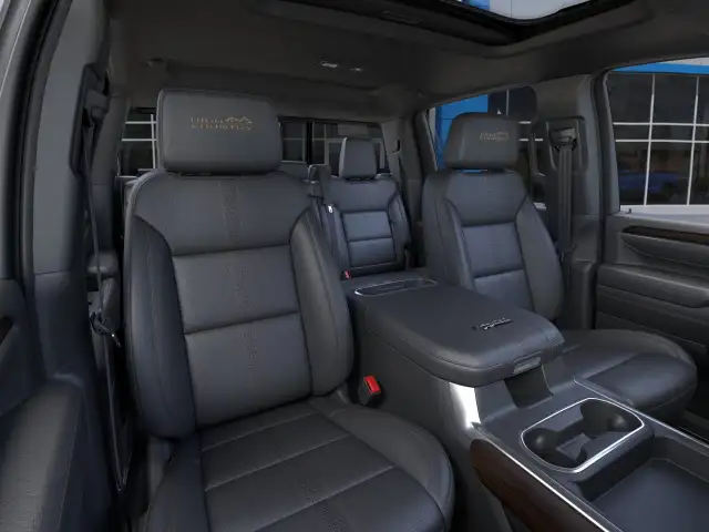 2025 Chevrolet SILVERADO 2500HD High Country- Diesel | Power Ret in Cars & Trucks in Markham / York Region - Image 43
