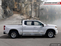 Engine: Gas V8 5.3L L/100Km City: 15.8 L/100Km Hwy: 13.1 Safety Equipment Daytime Running Lamps with... (image 5)