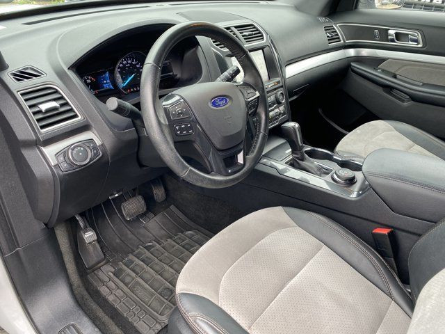 2017 Ford Explorer XLT | Keyless Entry/Keypad | Heated Seats in Cars & Trucks in Edmonton - Image 4
