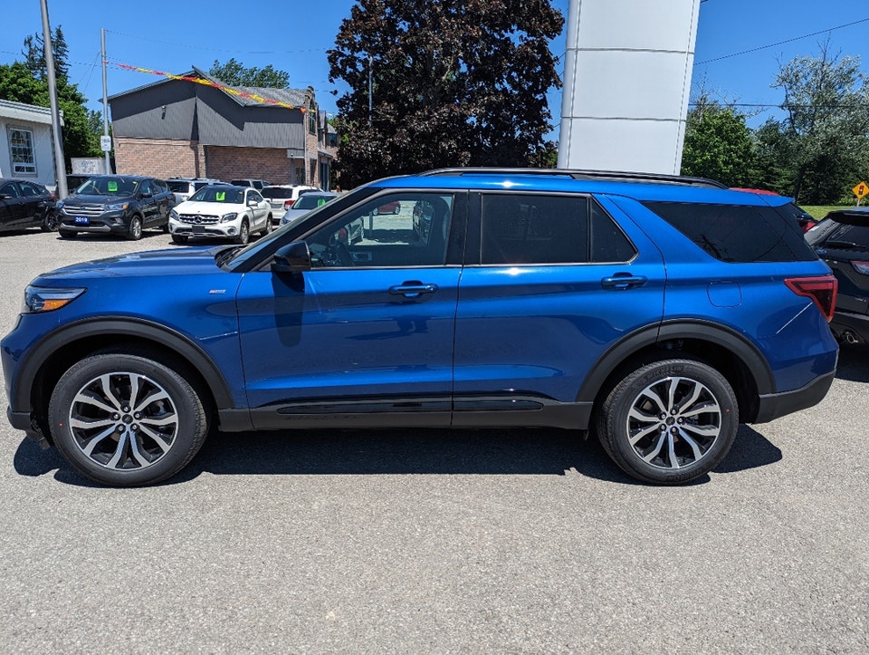  2022 Ford Explorer ST-Line *Moonroof, 2nd Row Buckets, Tow Pkg*