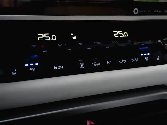 2023 Toyota Tundra 4x4 Crewmax Capstone Hybrid in Cars & Trucks in City of Toronto - Image 26